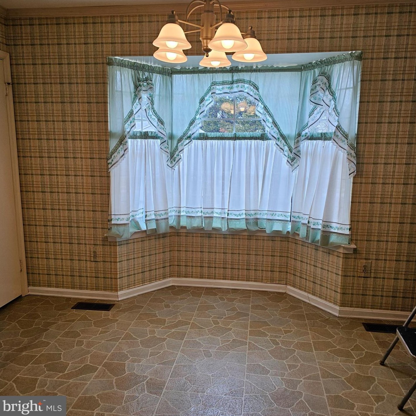 18309 Gardenia Way, Gaithersburg MD  20879-4655 exterior