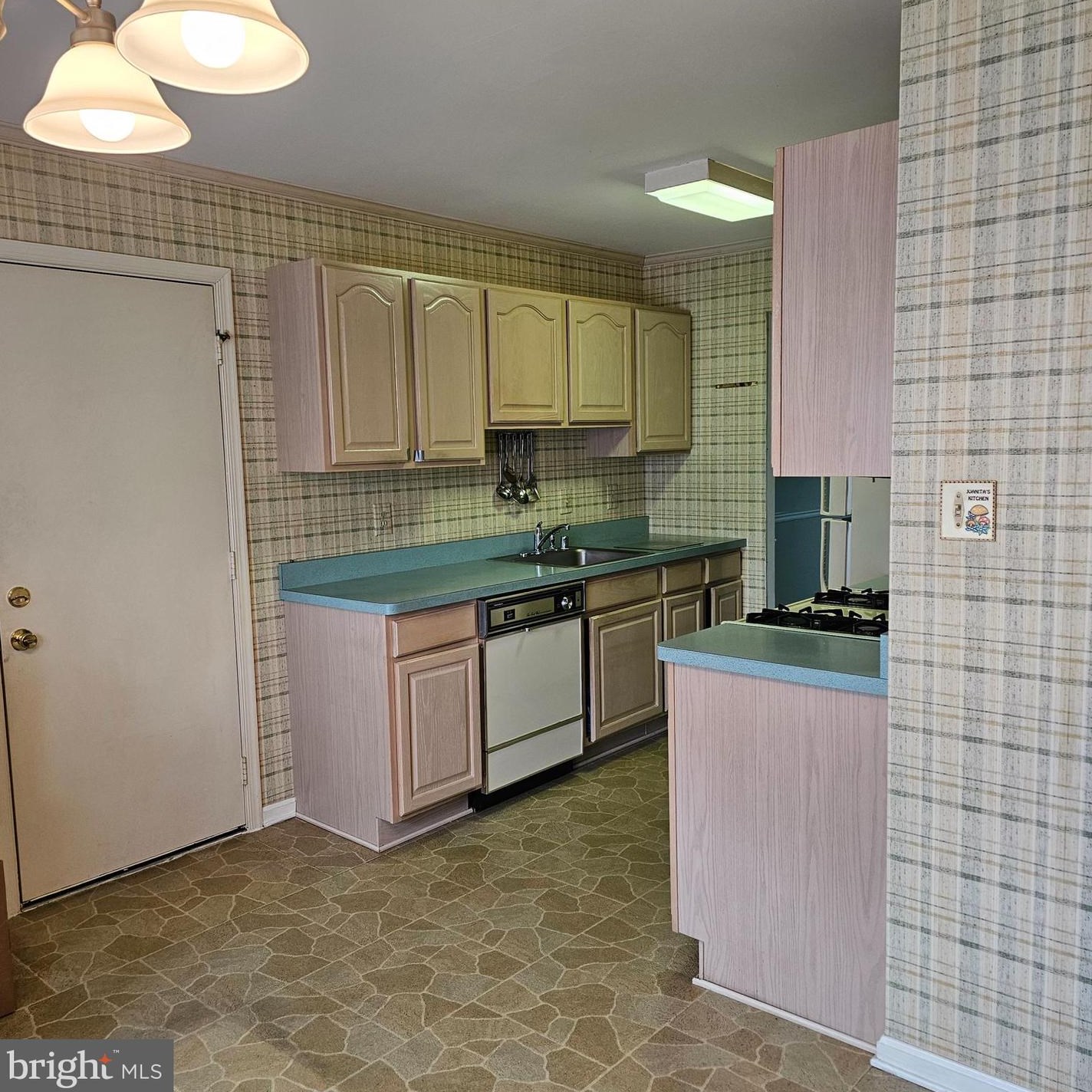 18309 Gardenia Way, Gaithersburg MD  20879-4655 exterior