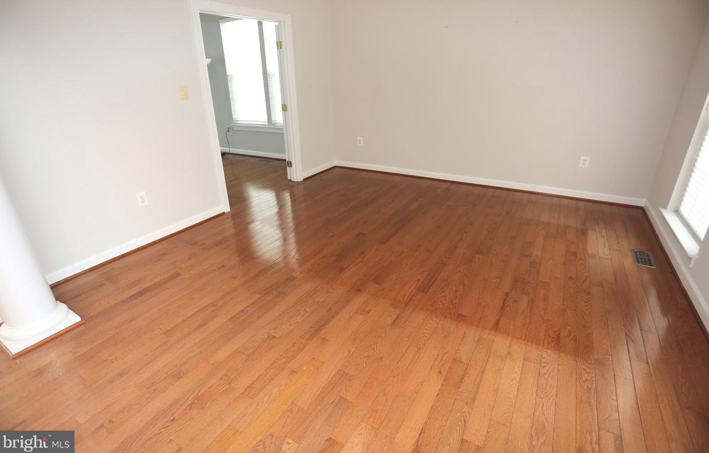 13603 Gum Spg Dr, Rockville MD 20850-3587 exterior