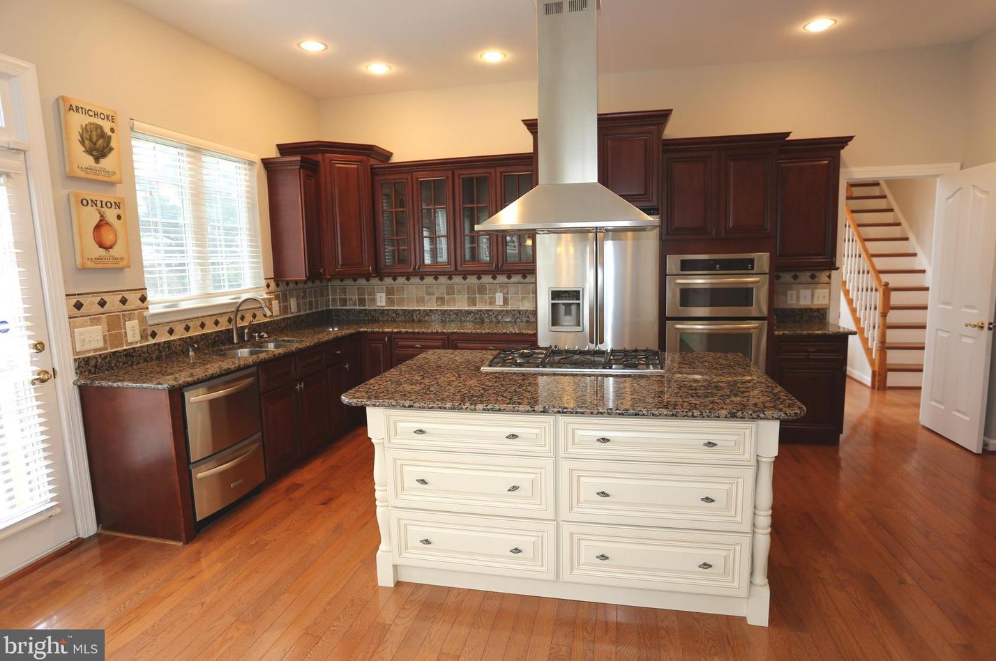 13603 Gum Spg Dr, Rockville MD 20850-3587 exterior