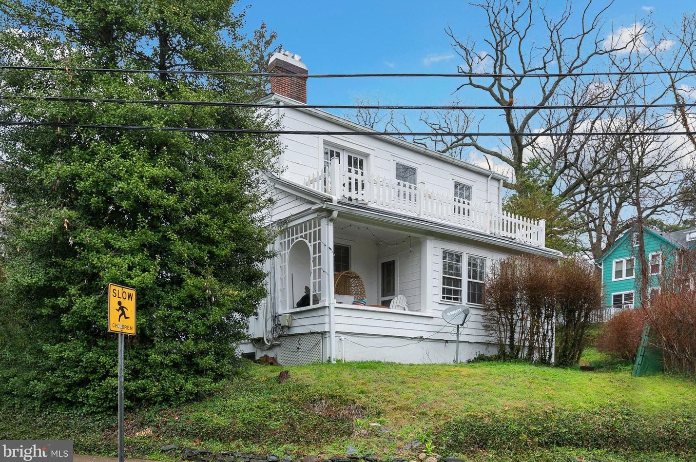 6901 Westmoreland Ave, Silver Spring MD 20912-4409 exterior