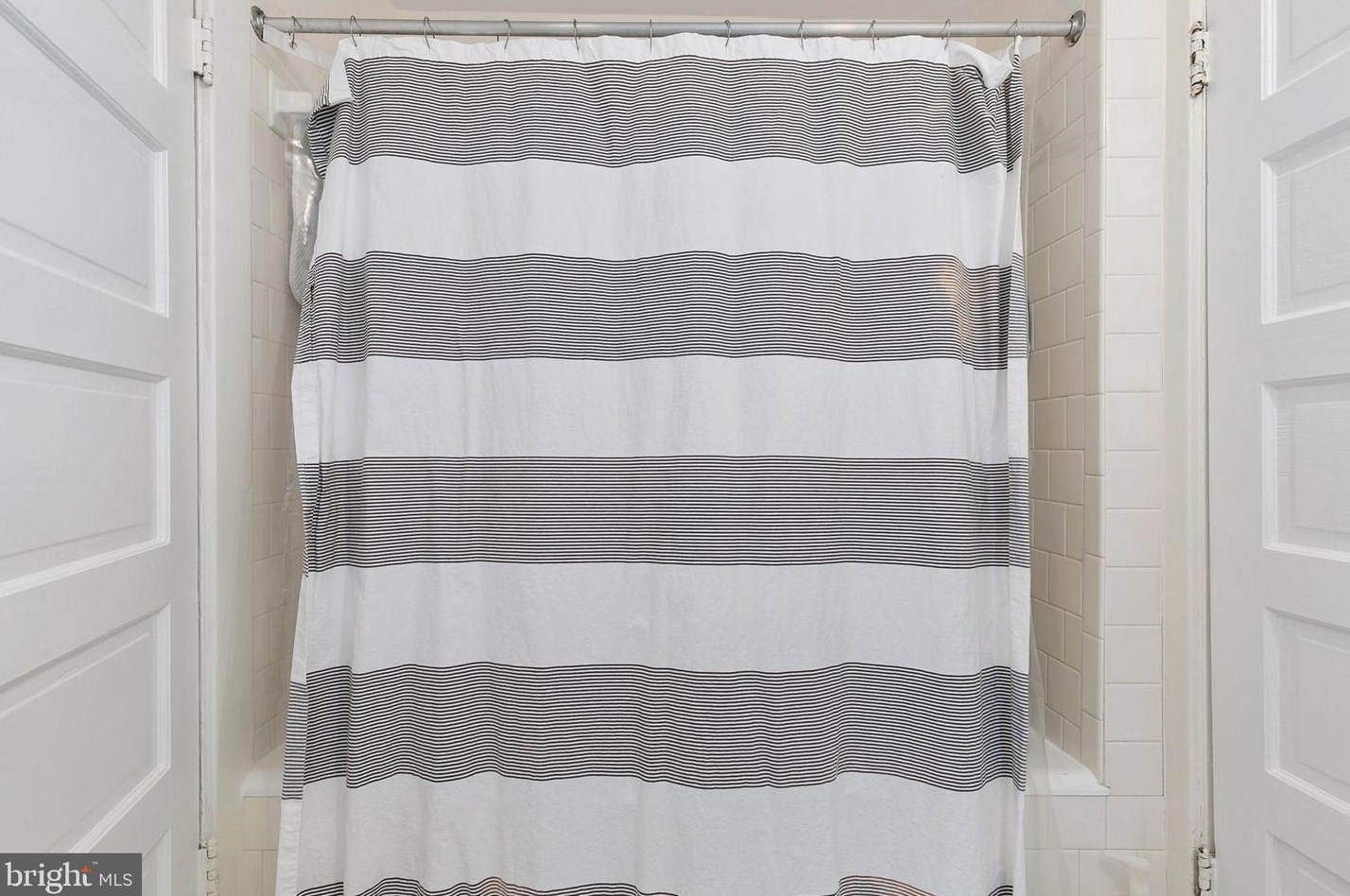 6901 Westmoreland Ave, Silver Spring MD 20912-4409 exterior