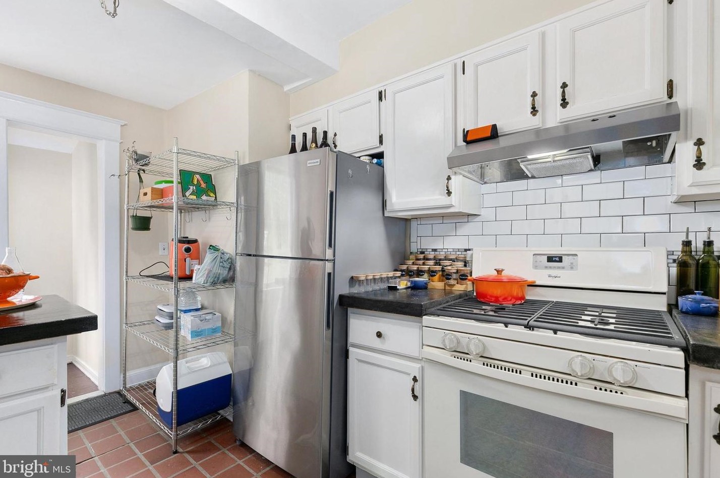 6901 Westmoreland Ave, Silver Spring MD 20912-4409 exterior