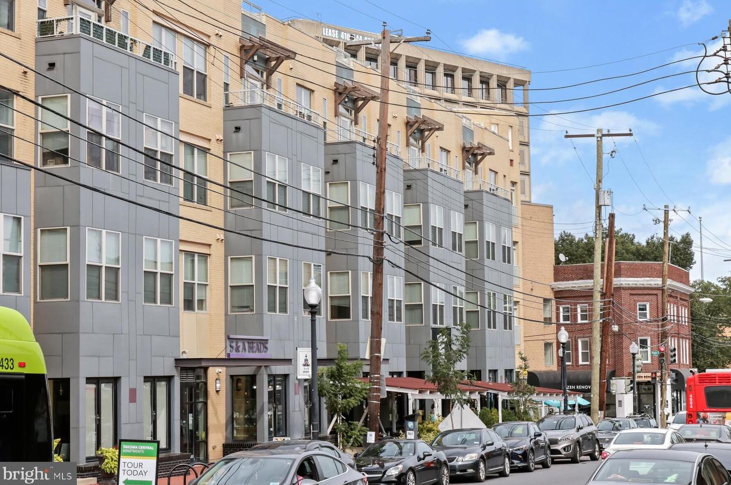 6901 Westmoreland Ave, Silver Spring MD 20912-4409 exterior