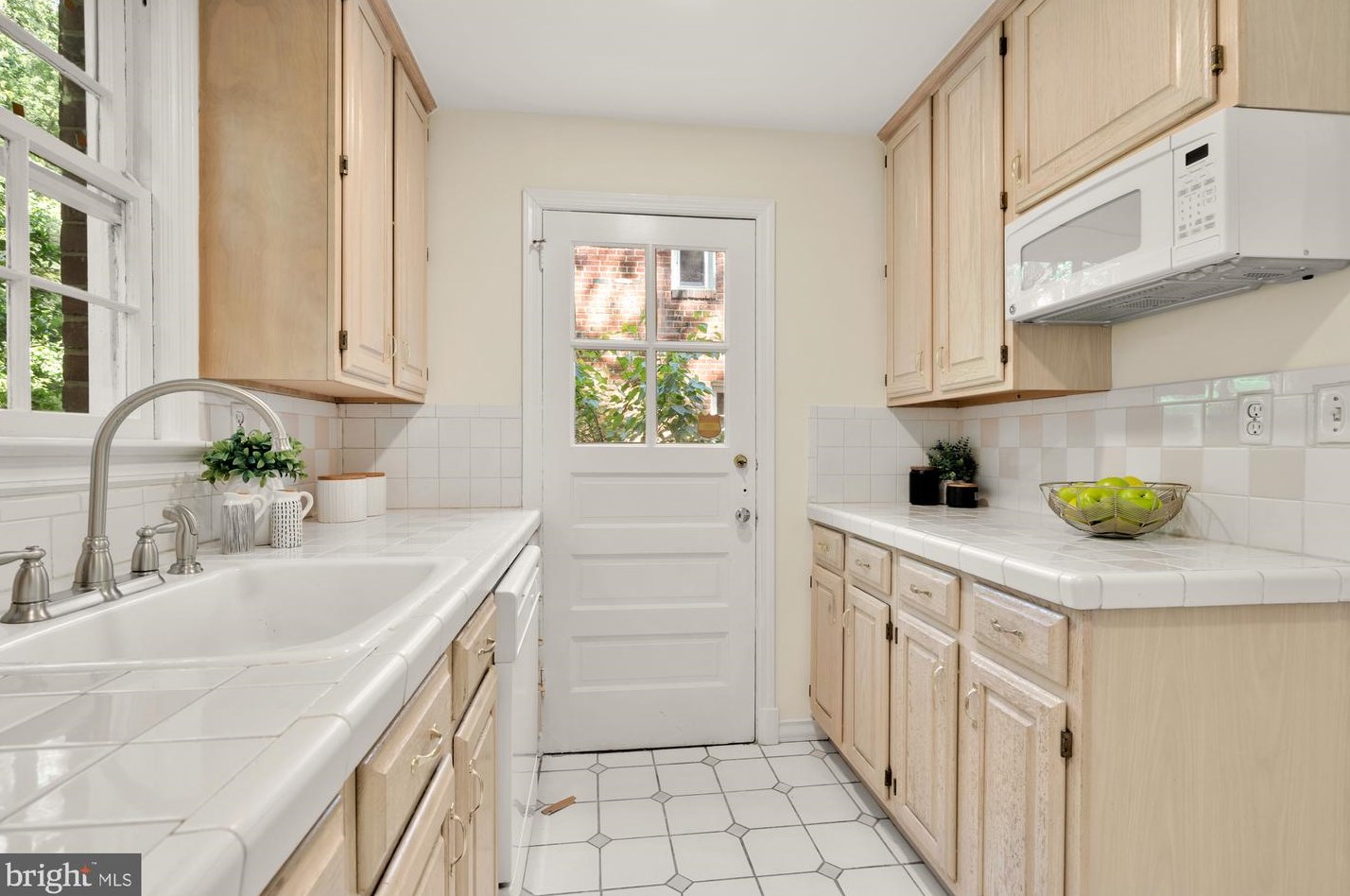 9104 Providence Ave, Silver Spring MD 20901-4914 exterior