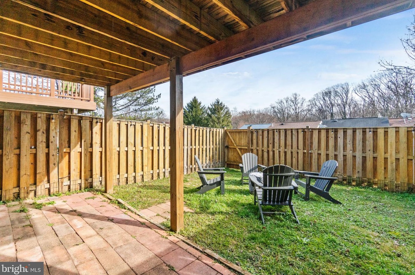 520 Palmspring Dr, Gaithersburg MD  20878-2971 exterior