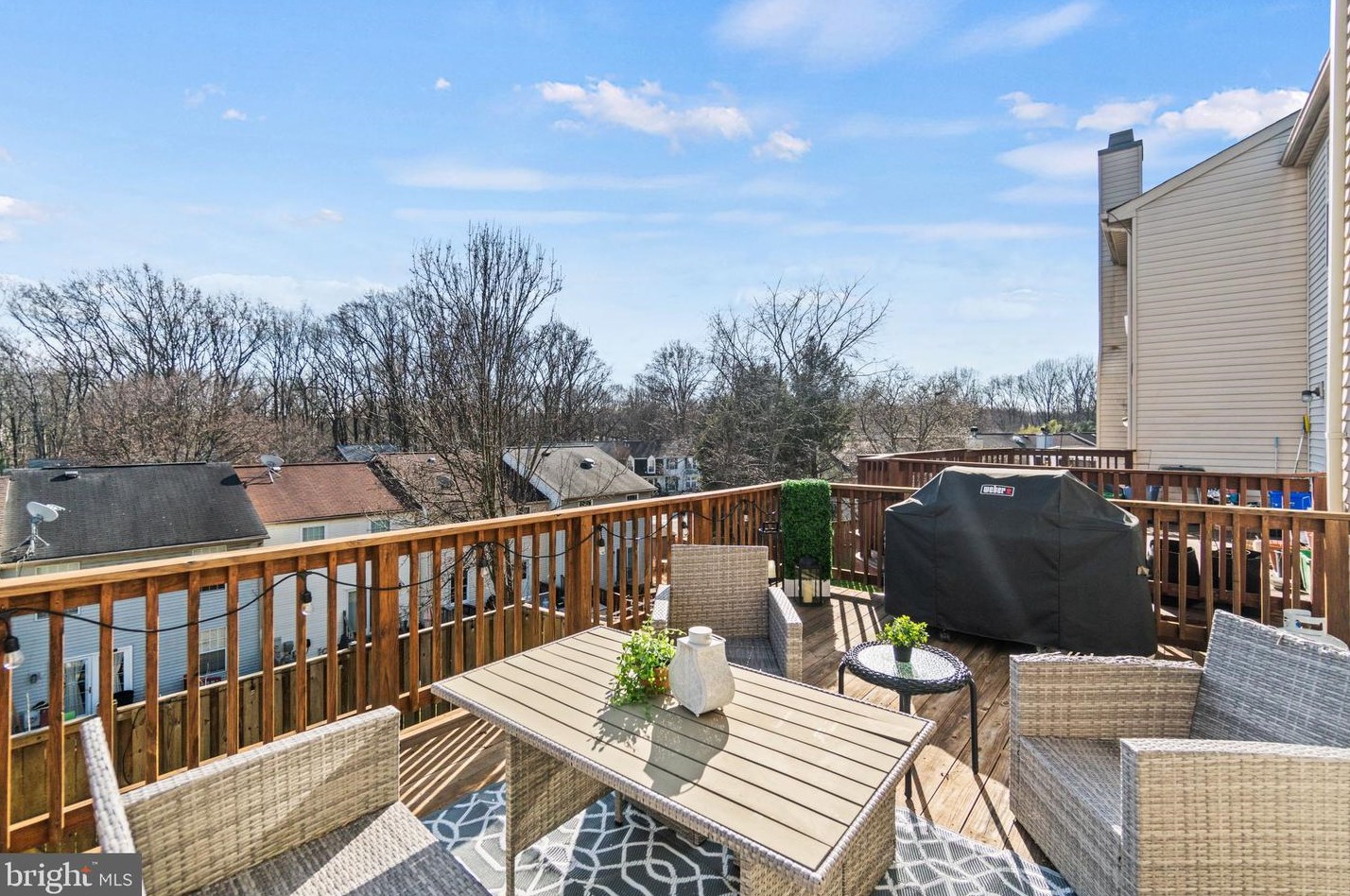 520 Palmspring Dr, Gaithersburg MD  20878-2971 exterior