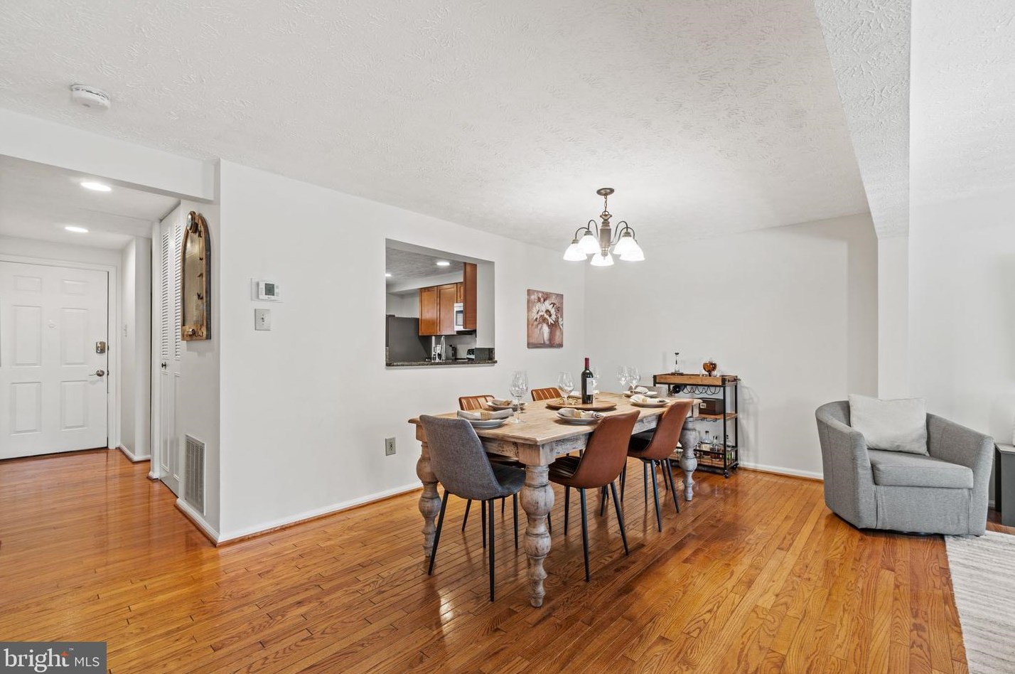 520 Palmspring Dr, Gaithersburg MD  20878-2971 exterior
