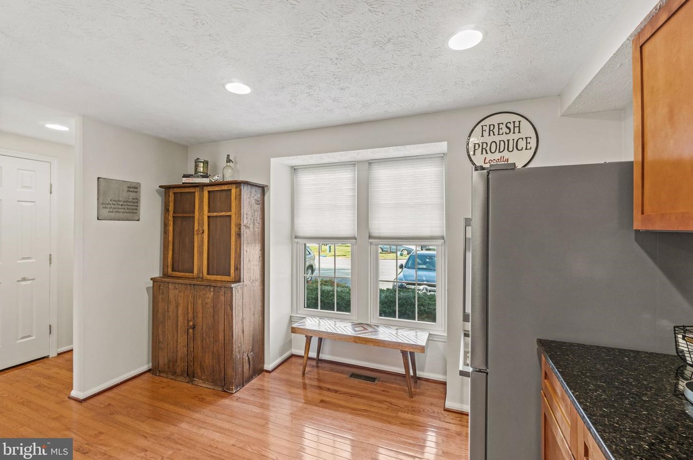 520 Palmspring Dr, Gaithersburg MD  20878-2971 exterior