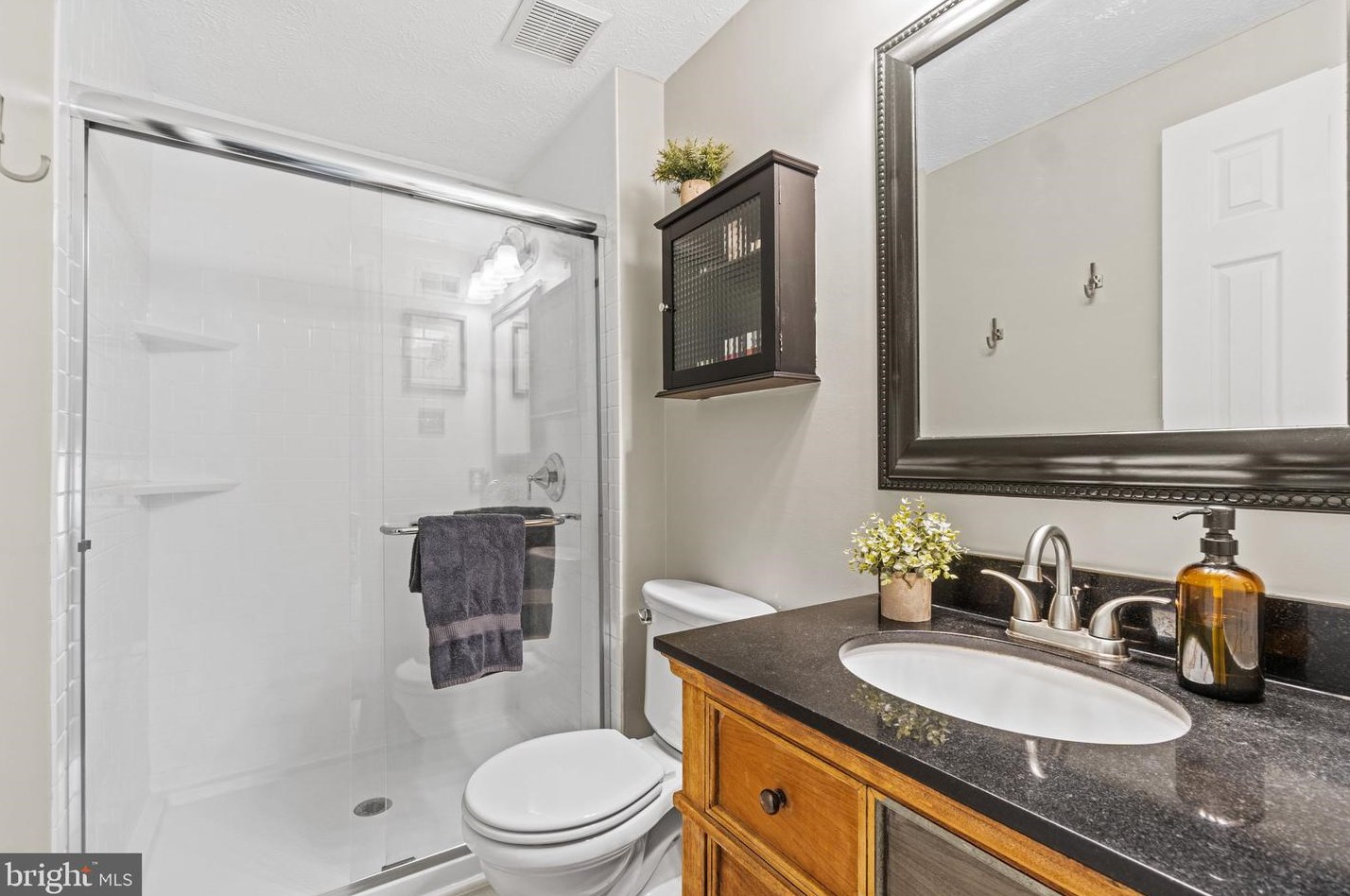 520 Palmspring Dr, Gaithersburg MD  20878-2971 exterior