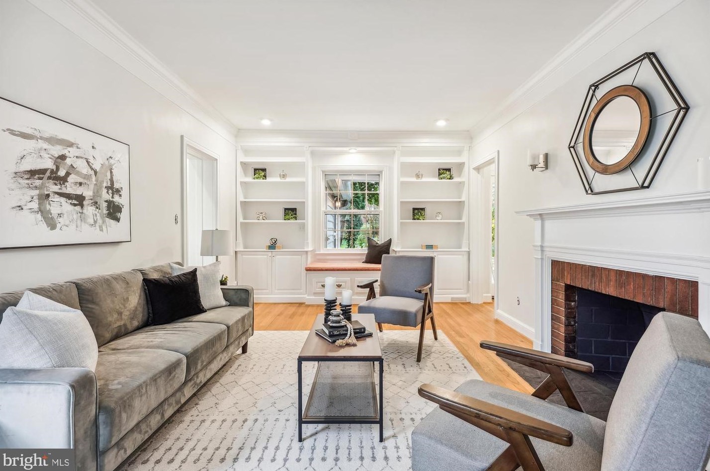 109 Williamsburg Dr, Silver Spring MD 20901-2727 exterior