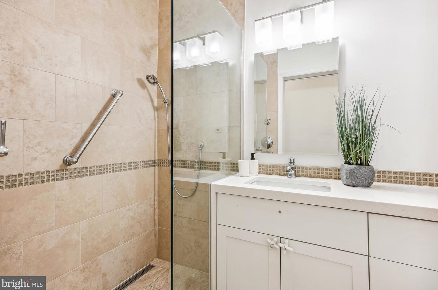 109 Williamsburg Dr, Silver Spring MD 20901-2727 exterior