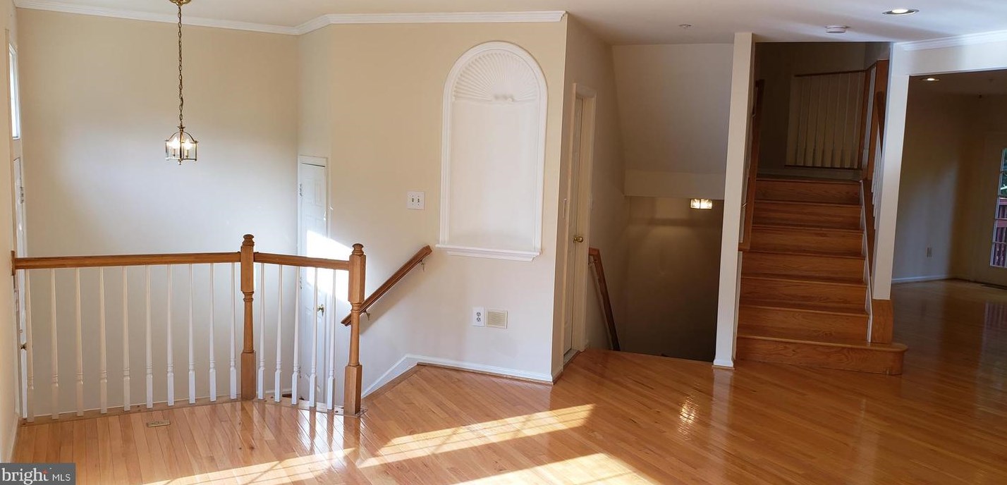 11305 Morning Gate Dr, Rockville MD  20852-3126 exterior