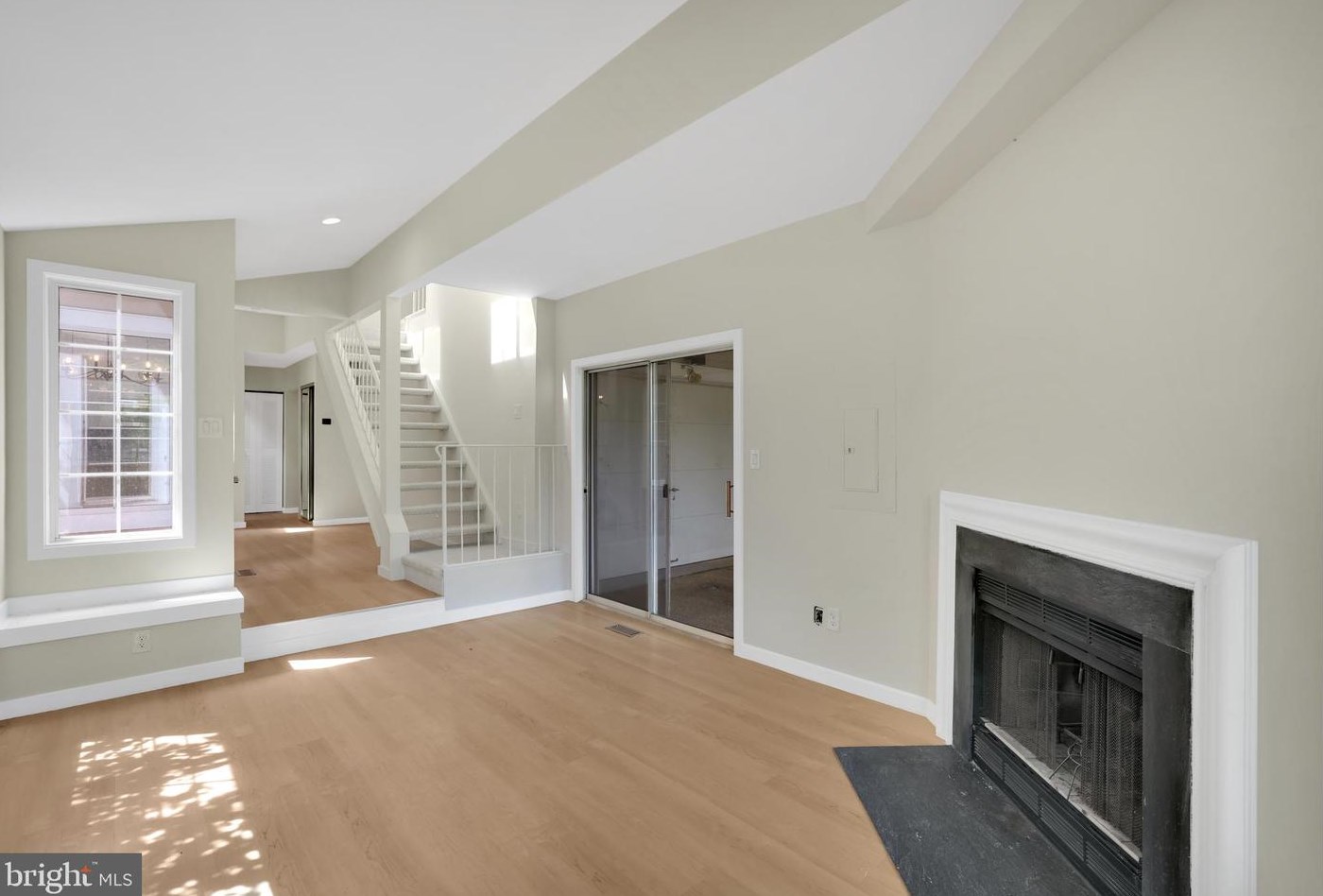 9838 Islandside Dr, Gaithersburg MD 20886-4210 exterior