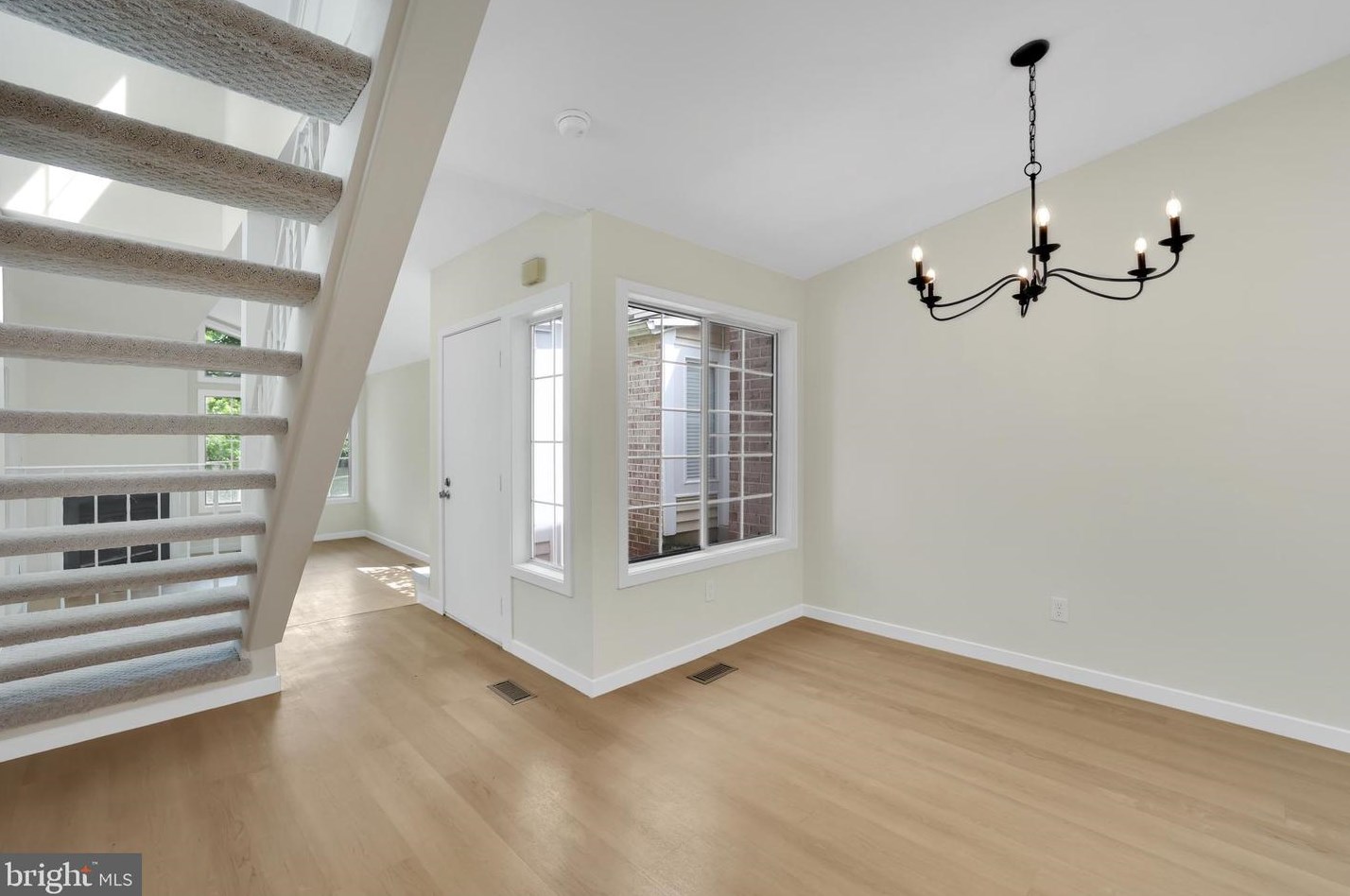 9838 Islandside Dr, Gaithersburg MD 20886-4210 exterior