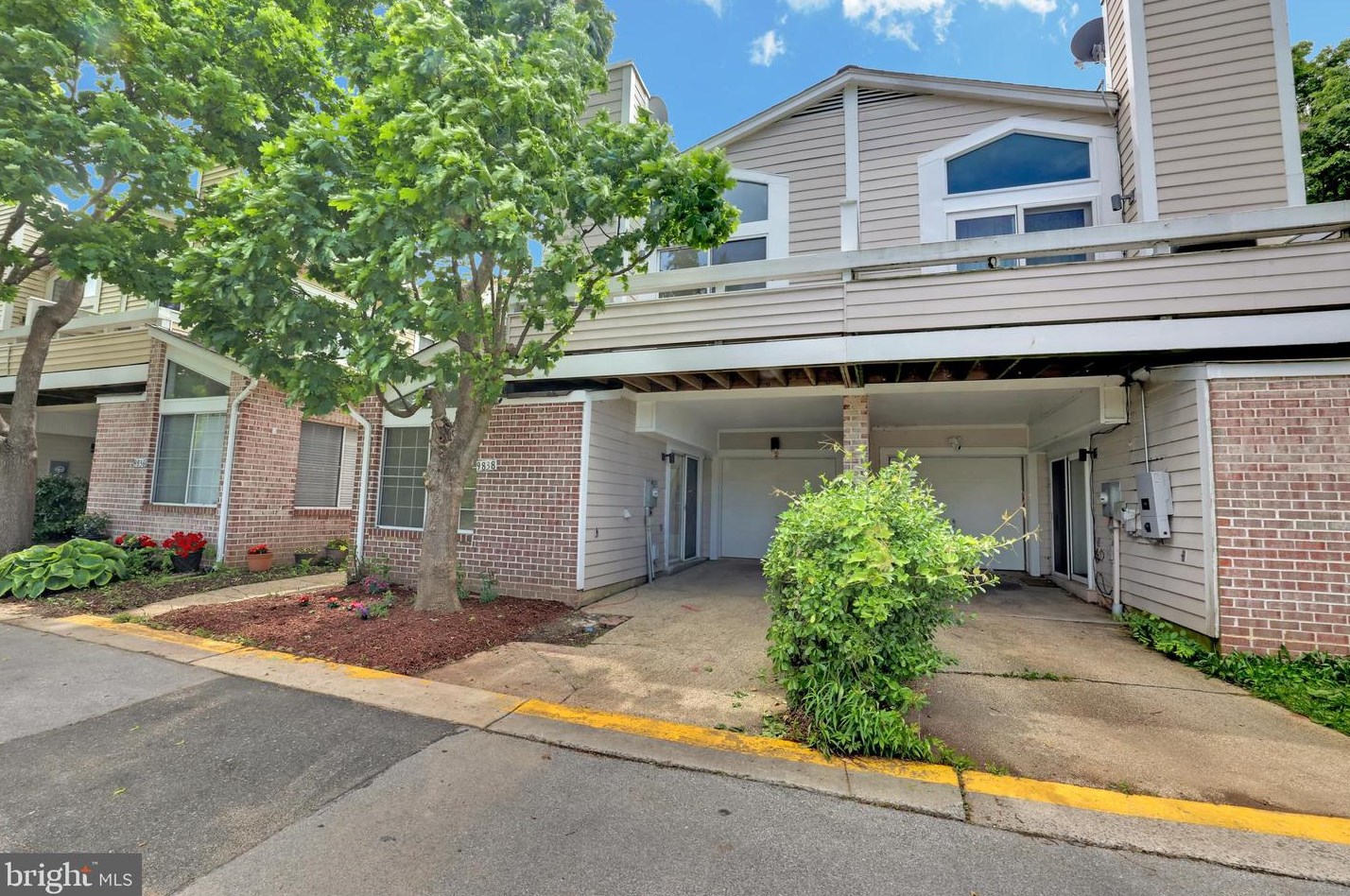 9838 Islandside Dr, Gaithersburg MD 20886-4210 exterior