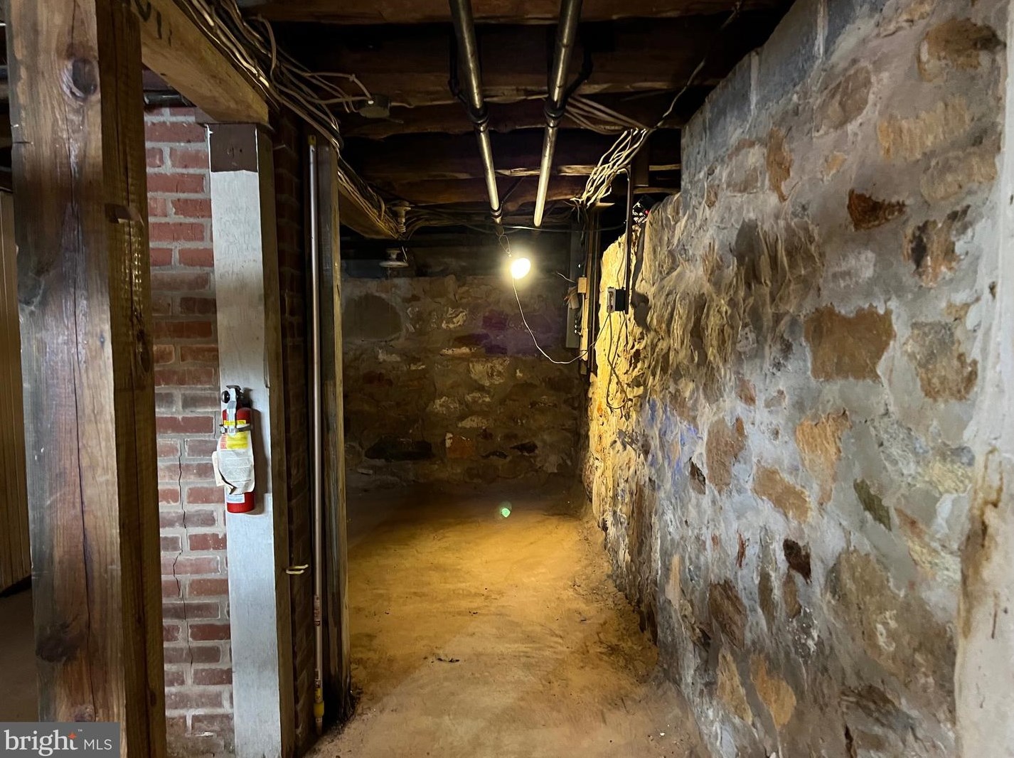 6 High St, Unity MD  20833-2500 exterior