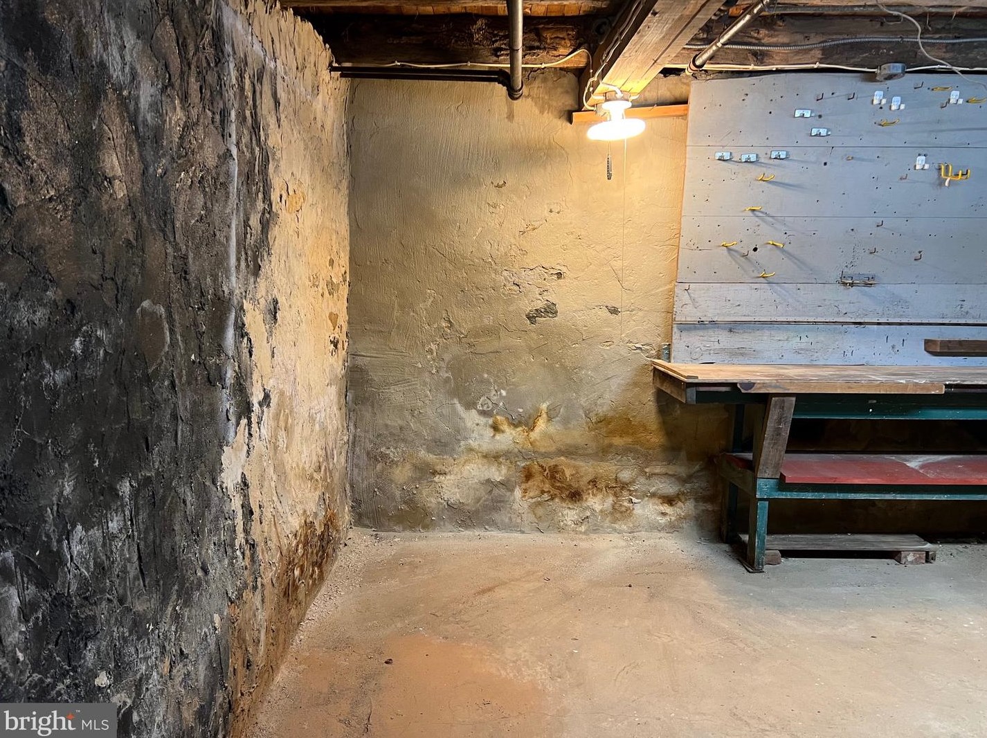 6 High St, Unity MD  20833-2500 exterior