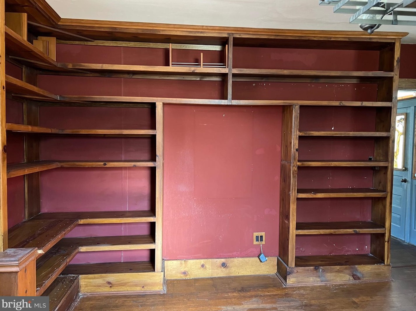 6 High St, Unity MD  20833-2500 exterior