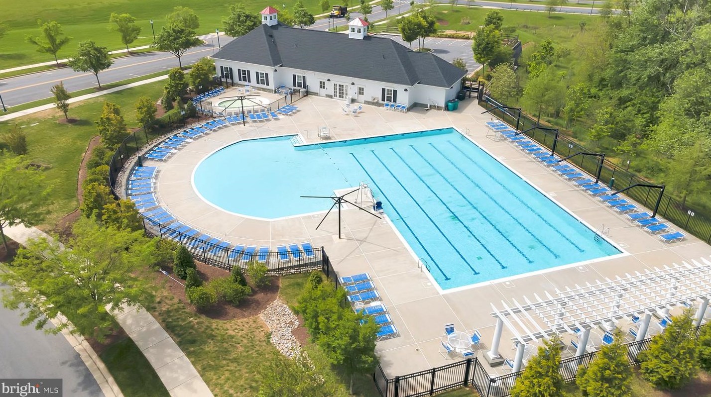 12702 Horseshoe Bend Cir, Clarksburg MD  20871-9387 exterior