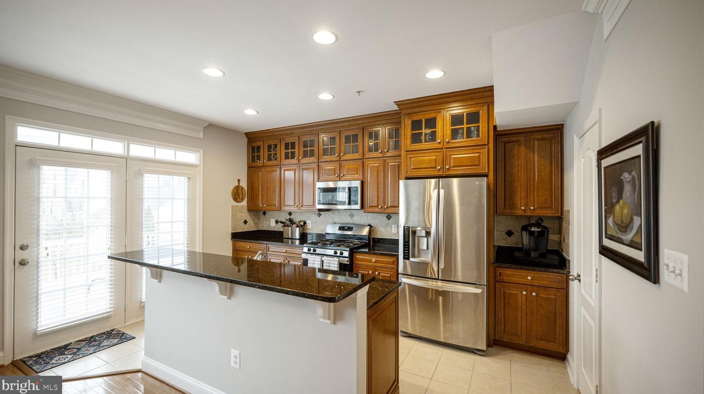 12702 Horseshoe Bend Cir, Clarksburg MD  20871-9387 exterior