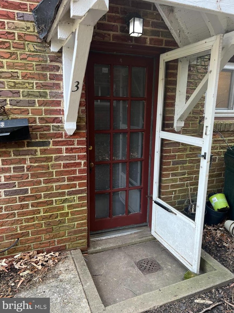 7904 Long Branch Pkwy, Silver Spring MD  20912-7714 exterior