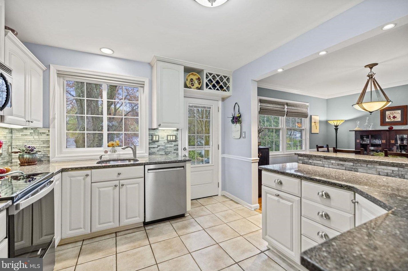 803 Venice Dr, Silver Spring MD 20904-2065 exterior