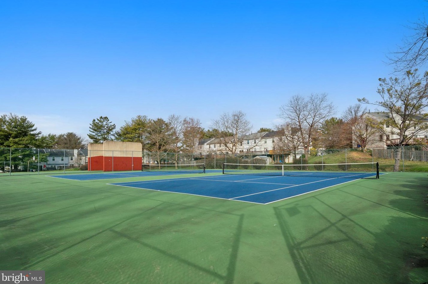 7906 Pearlbush Dr, Gaithersburg MD  20879-5373 exterior