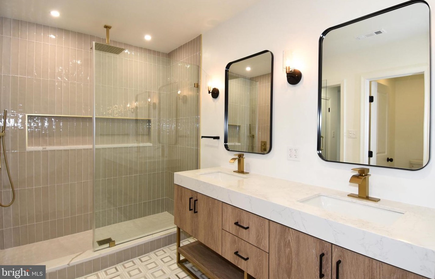 12415 Kemp Mill Rd, Silver Spring MD 20902-1717 exterior