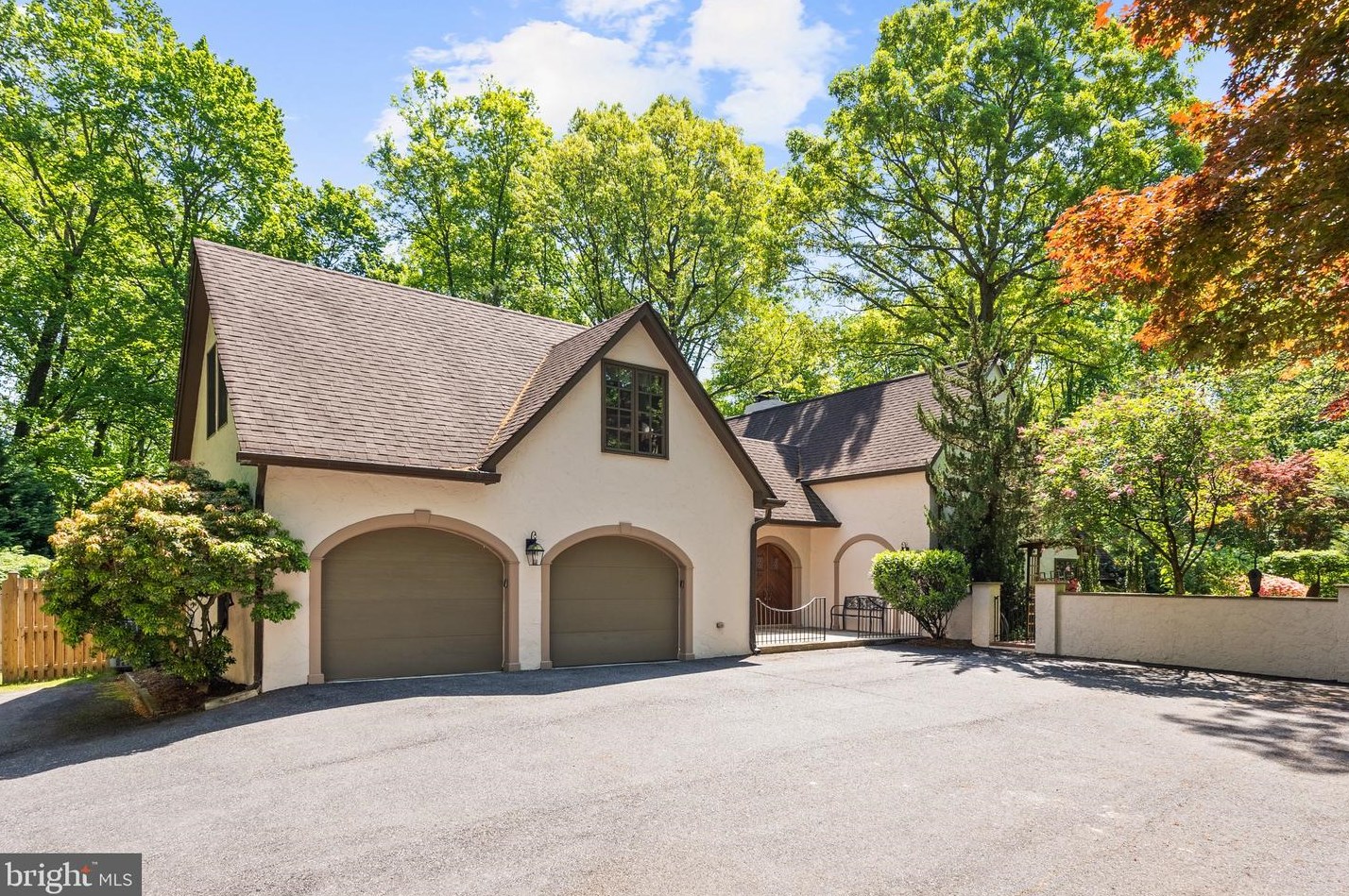 7211 Brookstone Ct, Rockville MD 20854-4838 exterior