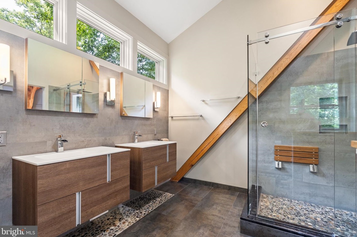 7211 Brookstone Ct, Rockville MD 20854-4838 exterior