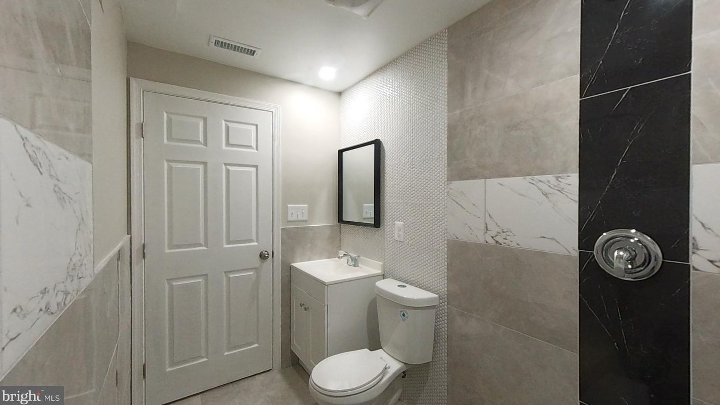 14008 Colesville Manor Pl, Silver Spring MD  20904-1100 exterior