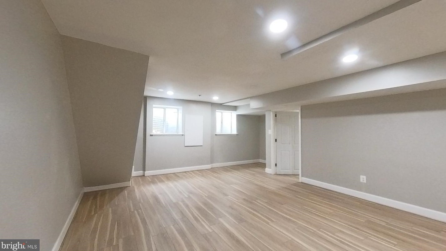 14008 Colesville Manor Pl, Silver Spring MD  20904-1100 exterior