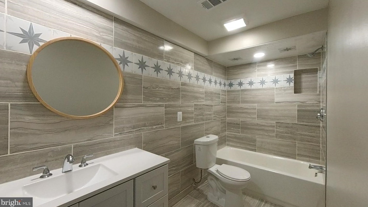 14008 Colesville Manor Pl, Silver Spring MD  20904-1100 exterior