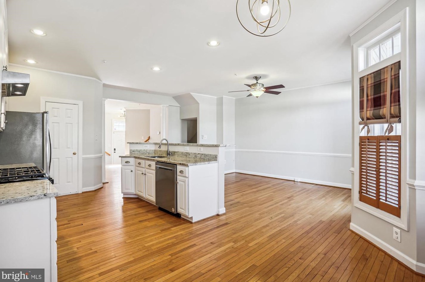 210 Painted Post Ln, Gaithersburg MD  20878-7856 exterior