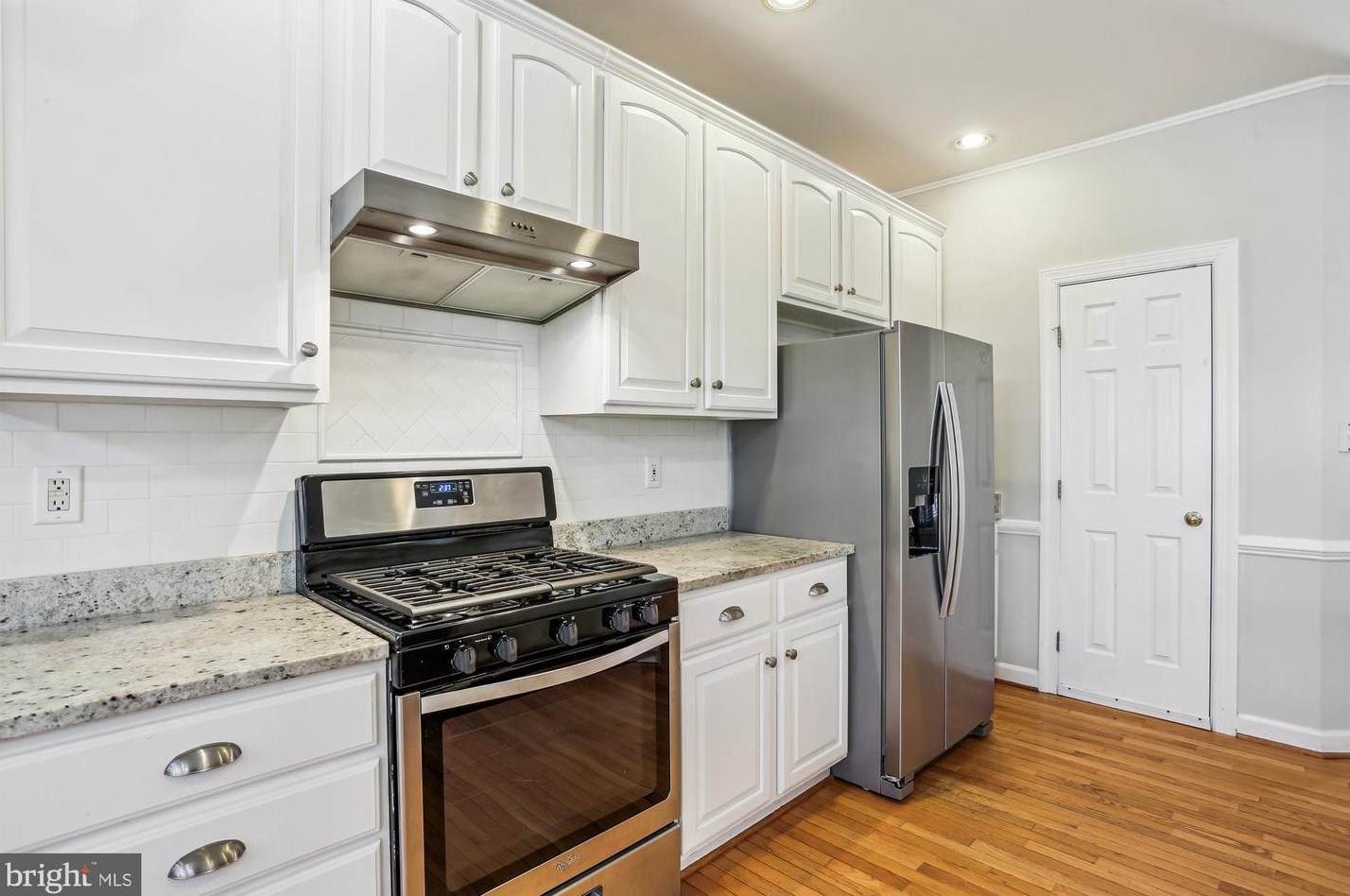 210 Painted Post Ln, Gaithersburg MD  20878-7856 exterior