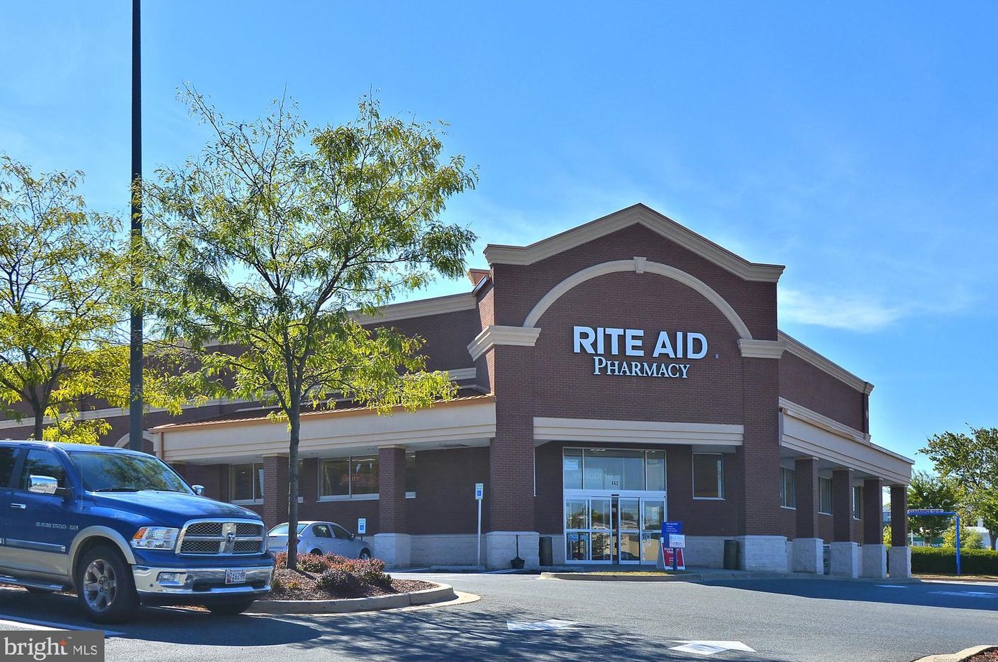 210 Painted Post Ln, Gaithersburg MD  20878-7856 exterior