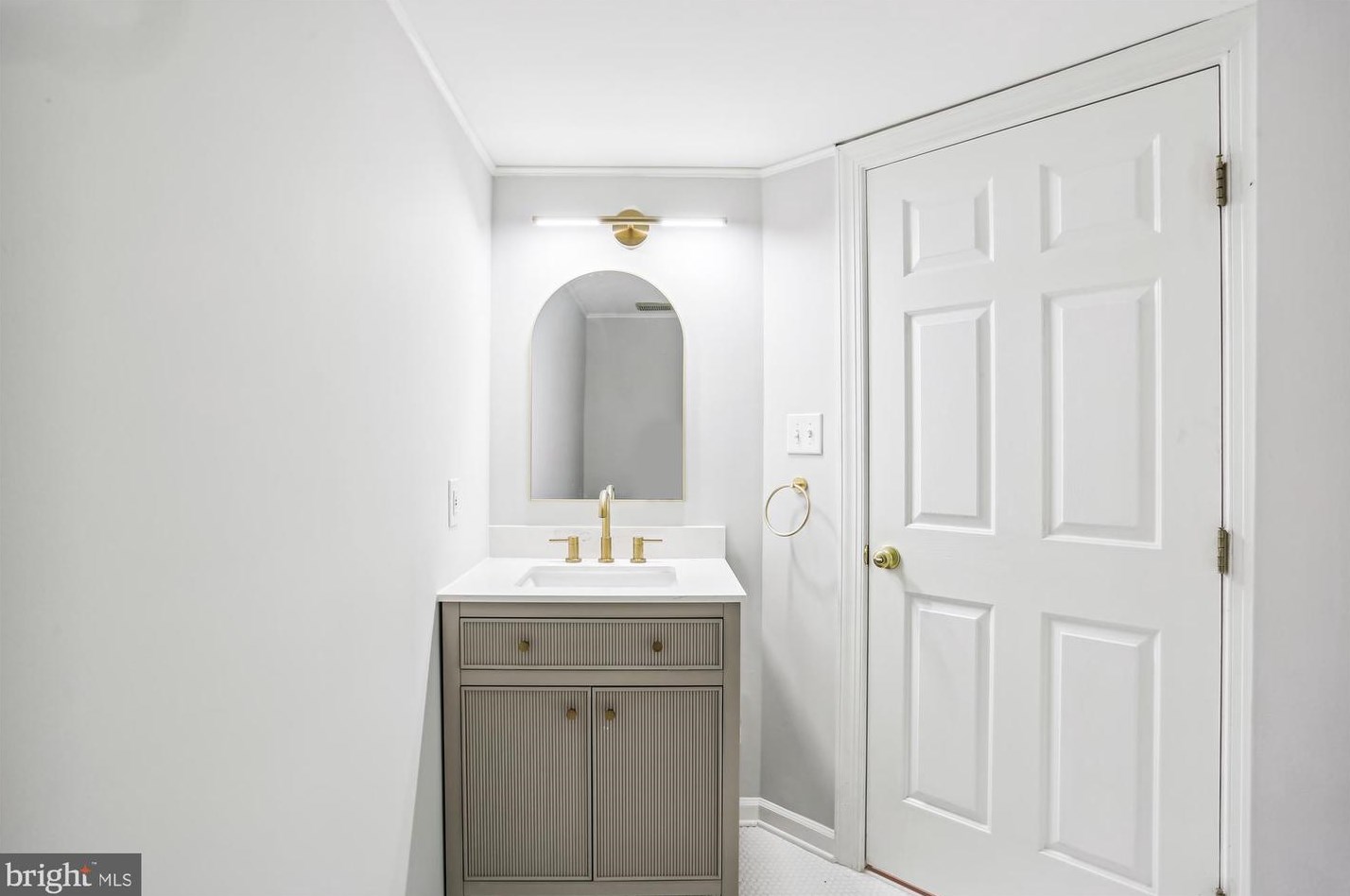 210 Painted Post Ln, Gaithersburg MD  20878-7856 exterior