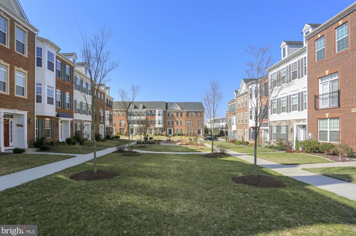 210 Painted Post Ln, Gaithersburg MD  20878-7856 exterior