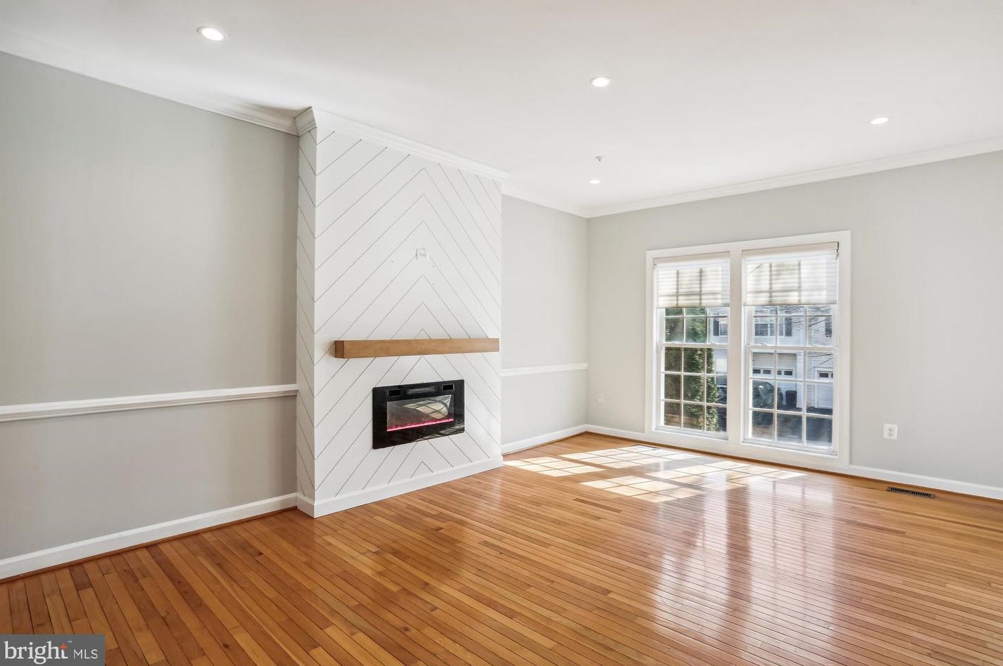 210 Painted Post Ln, Gaithersburg MD  20878-7856 exterior