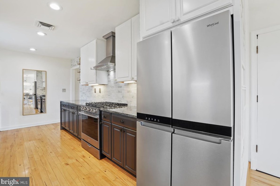 17708 Parkridge Dr, Gaithersburg MD  20878-1113 exterior
