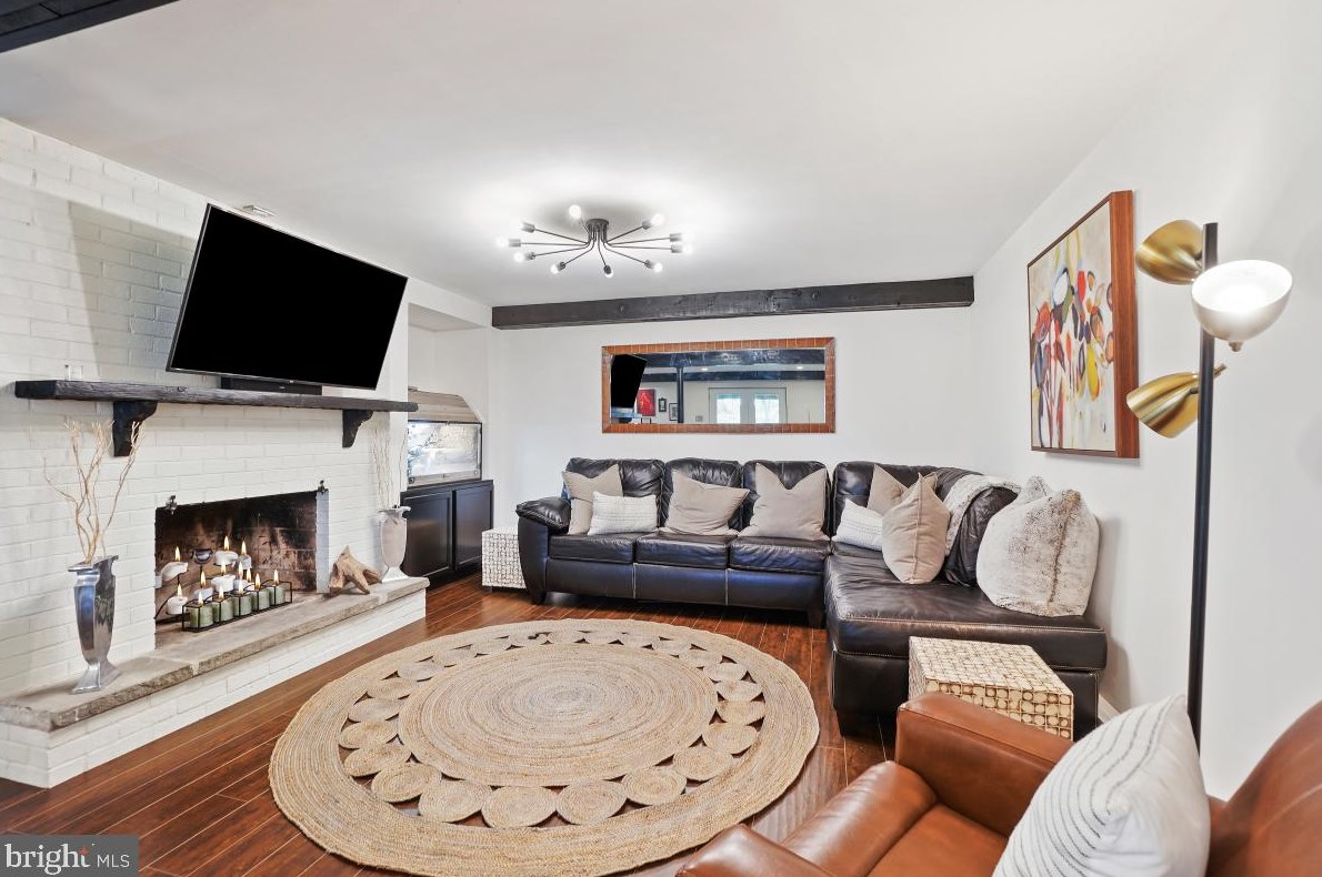 17708 Parkridge Dr, Gaithersburg MD  20878-1113 exterior