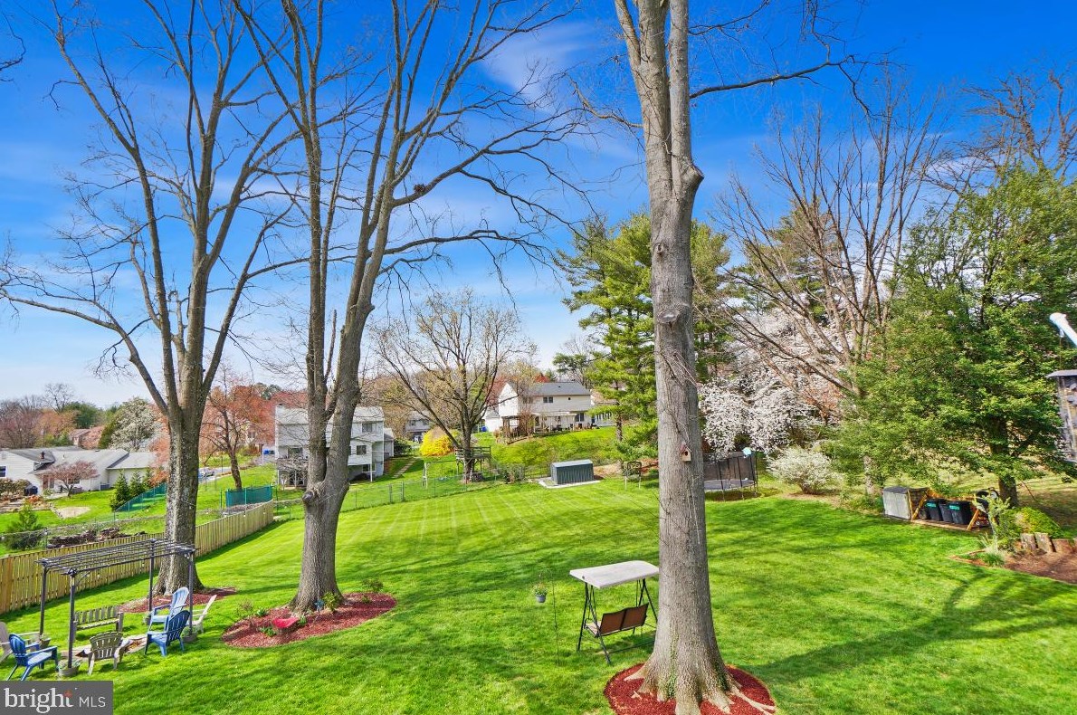17708 Parkridge Dr, Gaithersburg MD  20878-1113 exterior