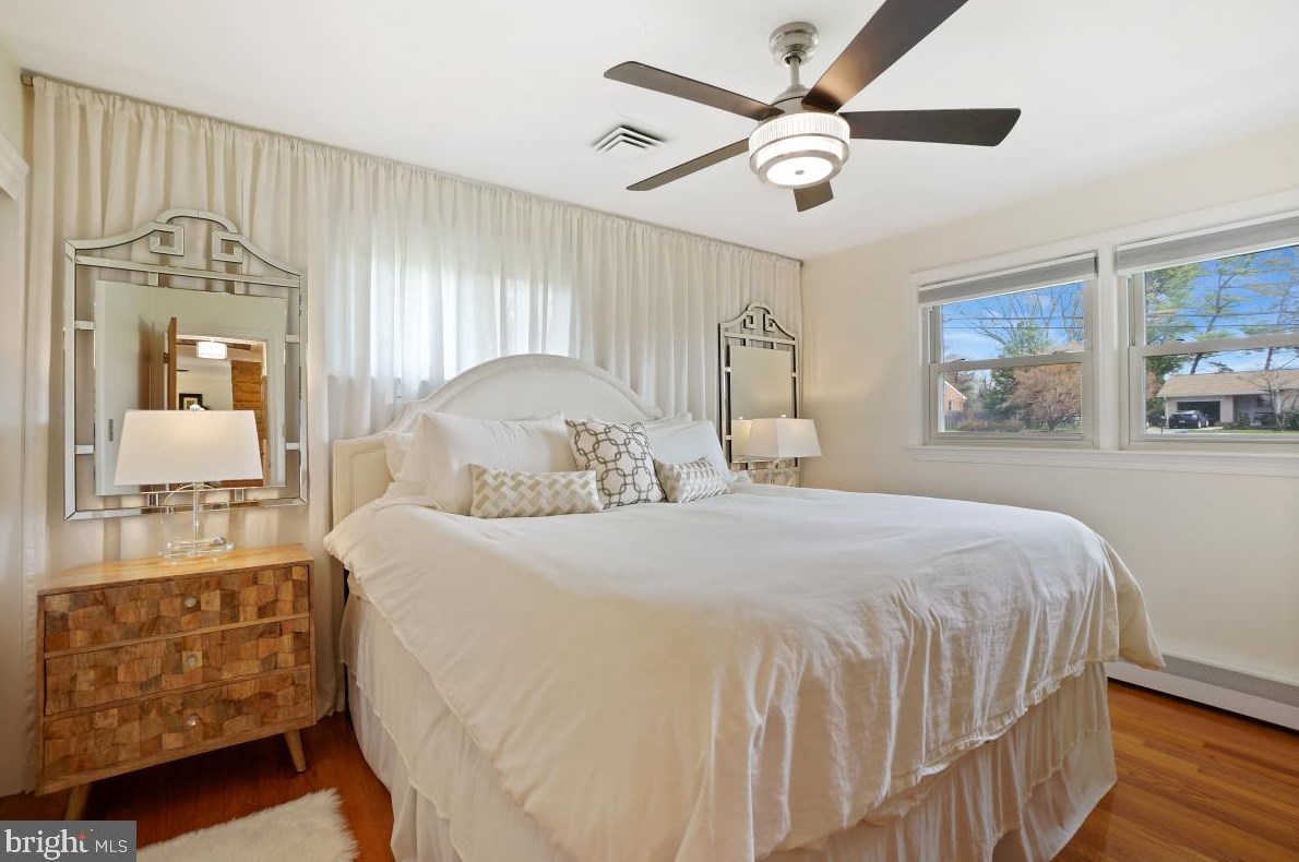 17708 Parkridge Dr, Gaithersburg MD  20878-1113 exterior