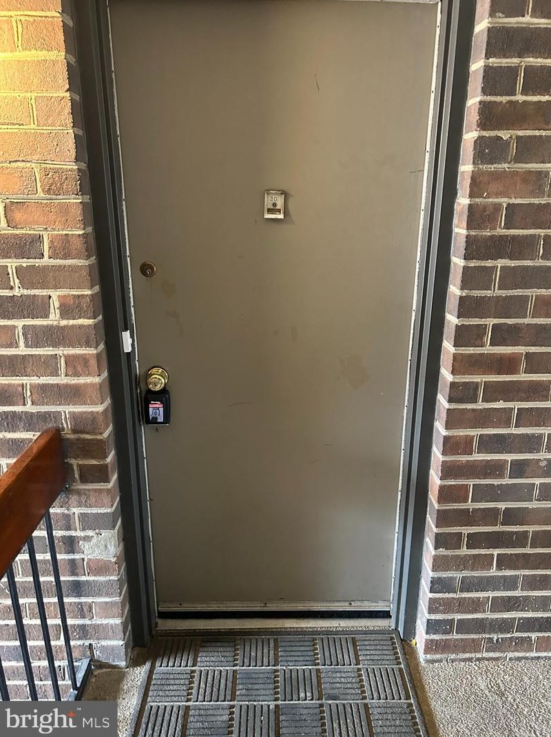 2016 Coleridge Dr, Silver Spring MD 20902-5240 exterior