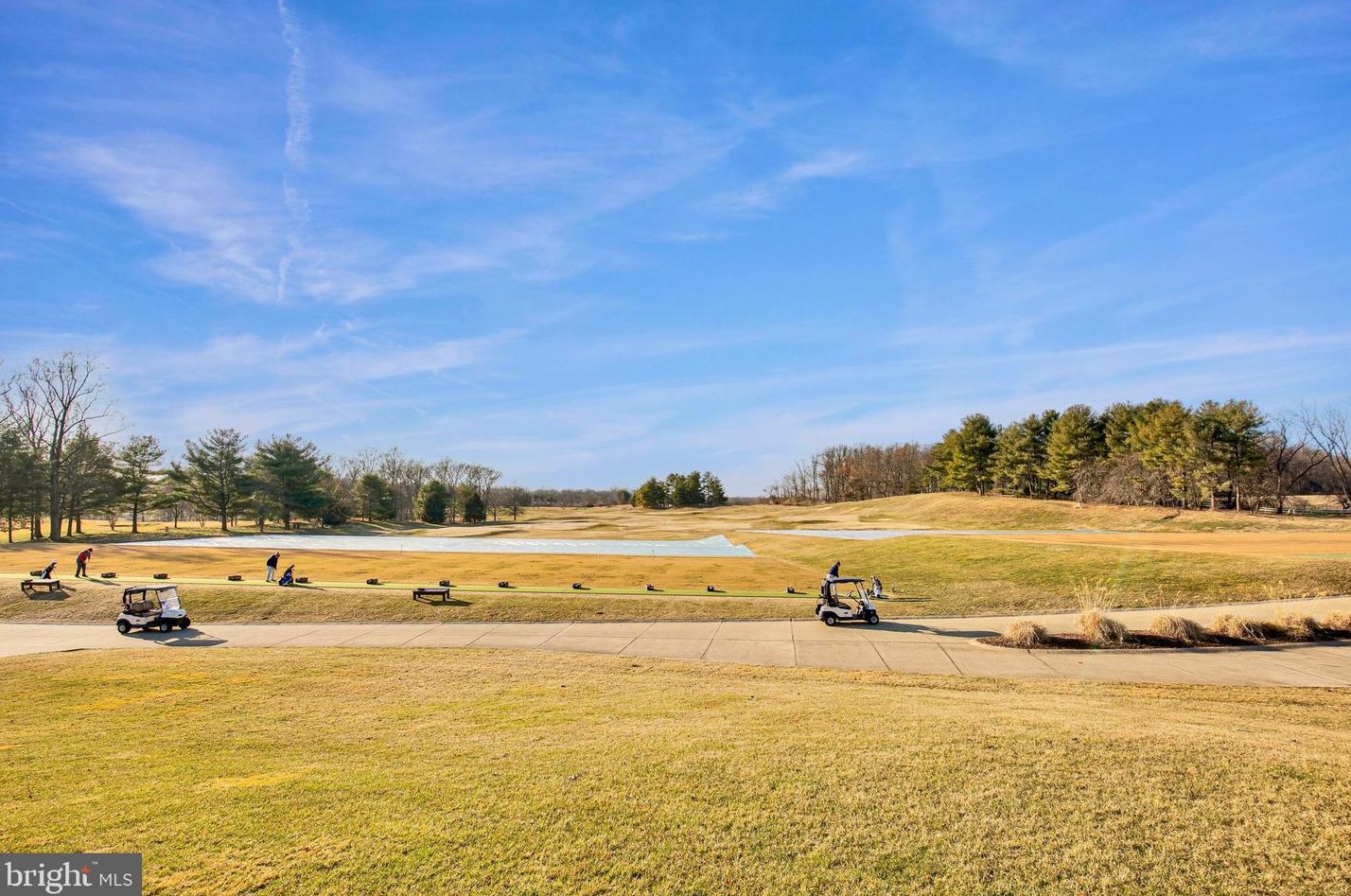 8800 Deer Hollow Ln, Rockville MD 20854-5440 exterior