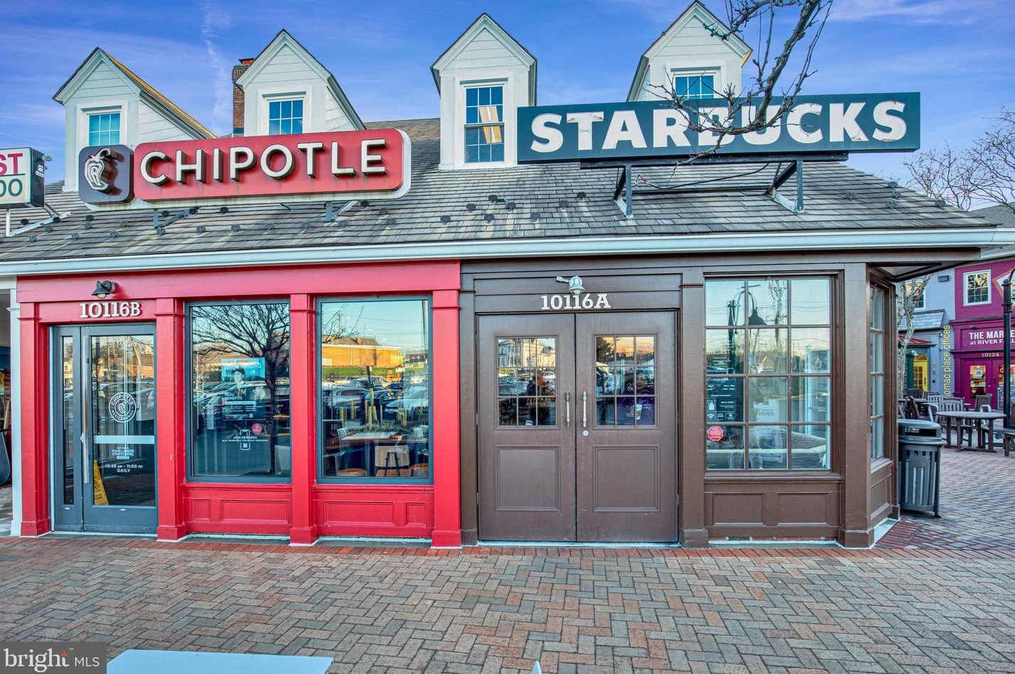 8800 Deer Hollow Ln, Rockville MD 20854-5440 exterior