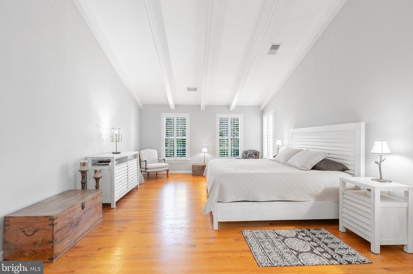 8800 Deer Hollow Ln, Rockville MD 20854-5440 exterior