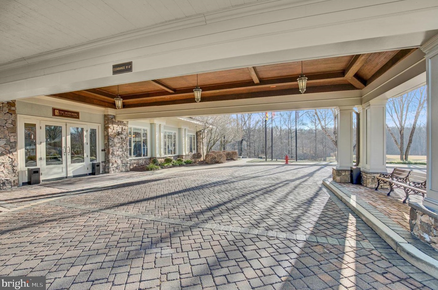 8800 Deer Hollow Ln, Rockville MD 20854-5440 exterior