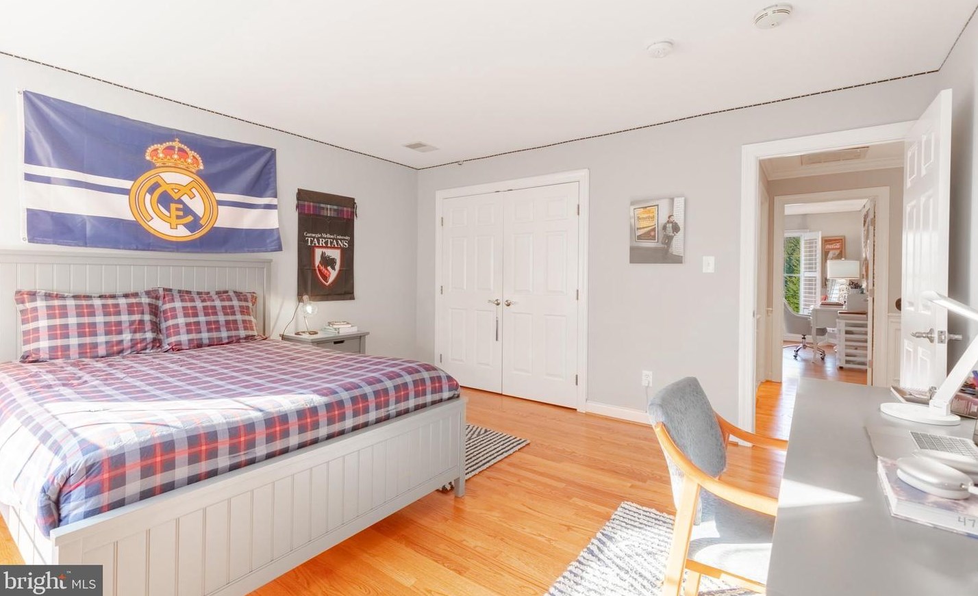 8800 Deer Hollow Ln, Rockville MD 20854-5440 exterior